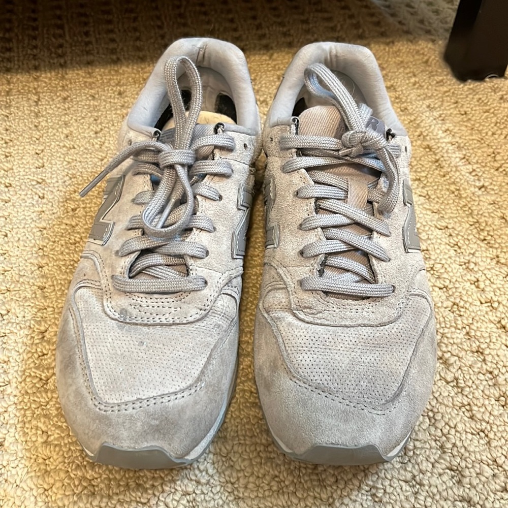 Grey New Balances - Picture 1 of 4